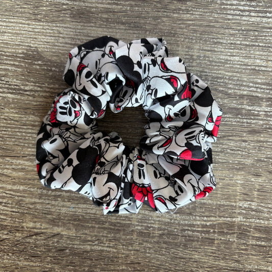 Design 40 - Mickey & Minnie